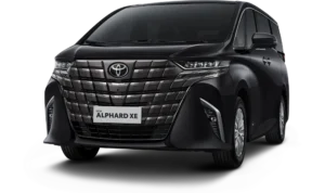 Mobil Toyota New Alphard XE varian mesin bensin (Gasoline) warna hitam, tampak serong depan menonjolkan desain grille masif yang mewah dan siluet bodi premium berlatar belakang hitam pekat.