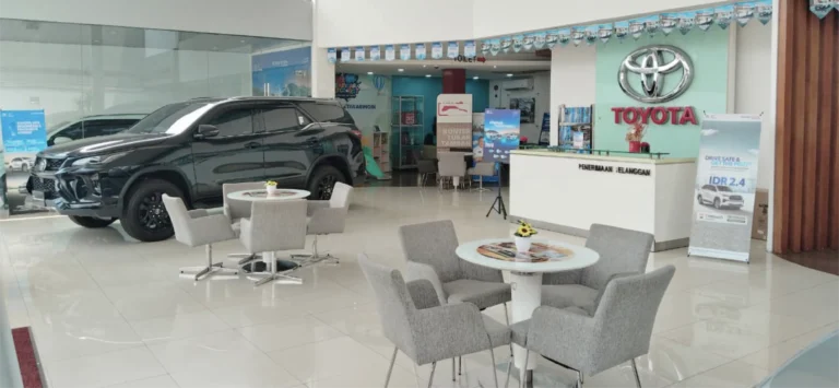 Showroom Jatiwaringin 2